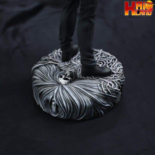 Attack on Titan Chikara studio Colossal Titan Resin Statue 6