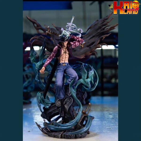 One Piece SuperBomb Studio Mihawk 2.0 Resin Statue 1