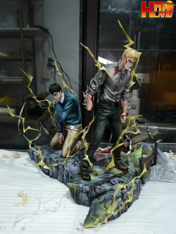 Attack on Titan Light Team Studio Bertolt Hoover x Reiner Braun Resin Statue 1 1