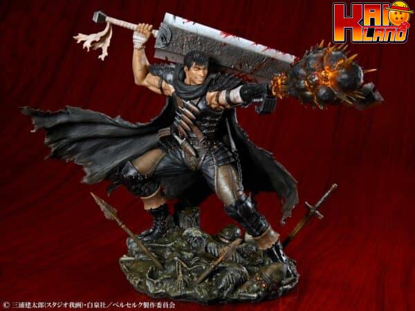 Berserk Medicos Guts Black Swordsman PVC 1