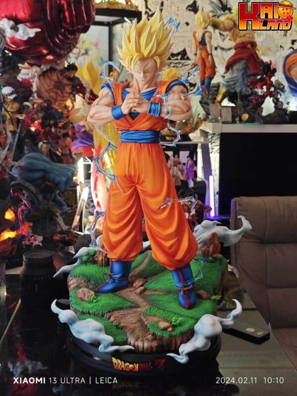 Dragon Ball Civilization Studio Super Saiyan SS2 Resin Statue 1