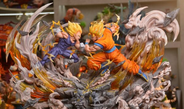 Dragon Ball WL Studio Son Goku vs Majin Vegeta Resin Statue - Image 7