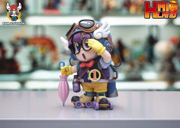 Dr Slump ZOR Studio Pilot Arale Resin Statue 4 scaled