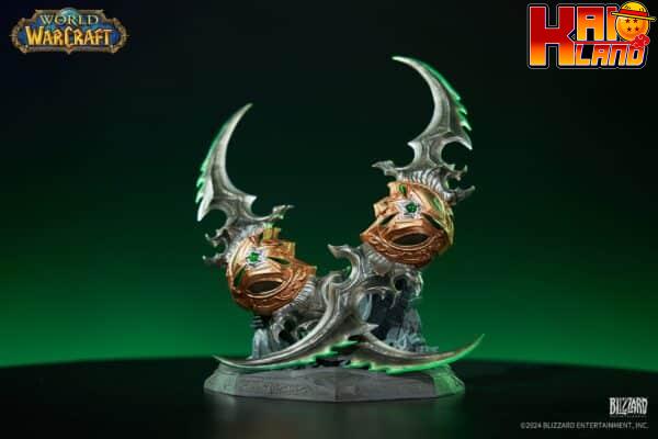 World of Warcraft Blizzard Entertainment Warglaive of Azzinoth Licensed Resin Statue 1 scaled