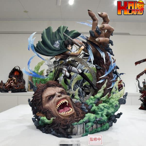 Attack on Titan Prime 1 Studio Levi Vs Beast Titan Licensed Resin Statue 0