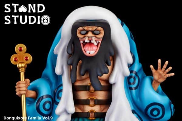 One Piece Stand Studio Trebol Resin Statue 3 scaled