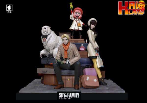 Spy × Family Big Feeler Studio White Family Portrait Resin Statue 2 scaled