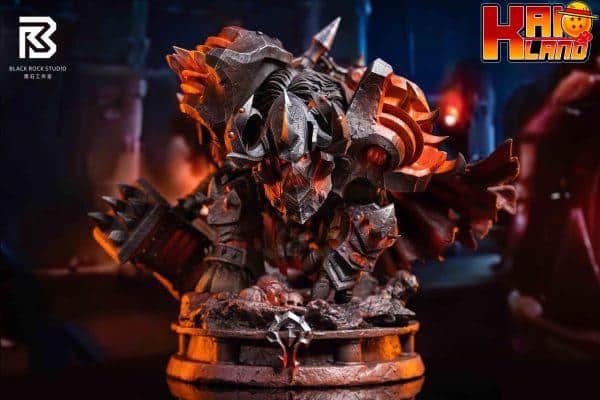 World of Warcraft BRS Studio T17 Tauren Resin Statue 1