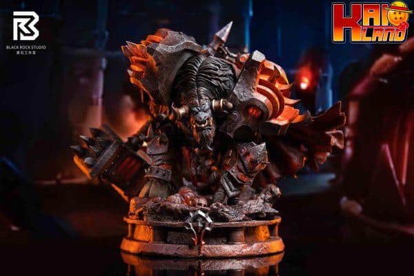 World of Warcraft BRS Studio T17 Tauren Resin Statue 4