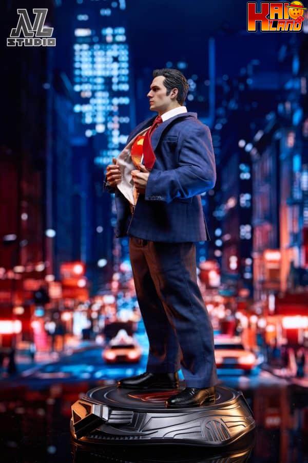 DC NL Studio Superman 2 scaled