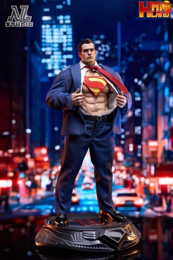 DC NL Studio Superman 3 scaled