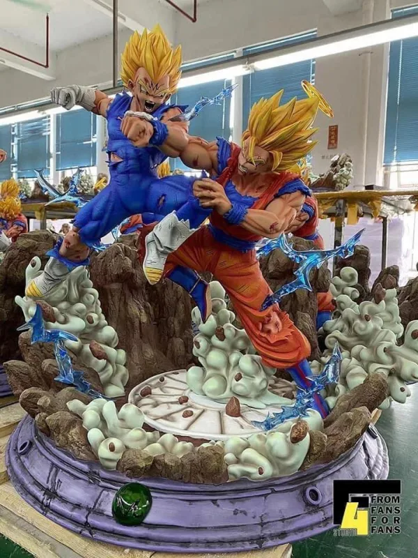 Dragon Ball F4 Studio Goku Vs Majin Vegeta Resin Statue 2