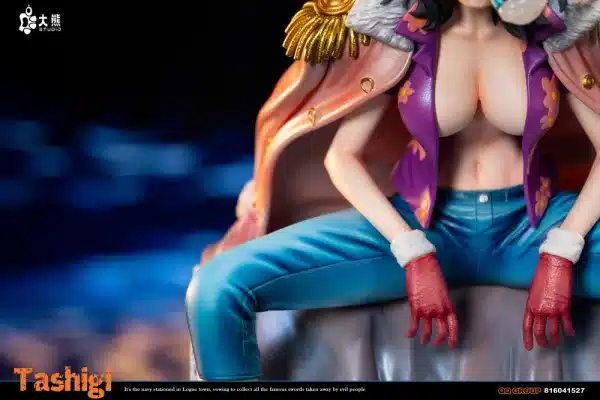 One Piece DX Studio Tashigi Resin Statue 4